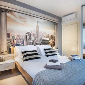 https://luxury-arta-apartment-city-center-ii-with-private-parking.pula-hotels.org